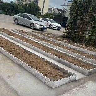 防城港 花边石、花围石、花园石安装效果