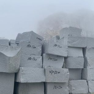 防城港芝麻白花岗石