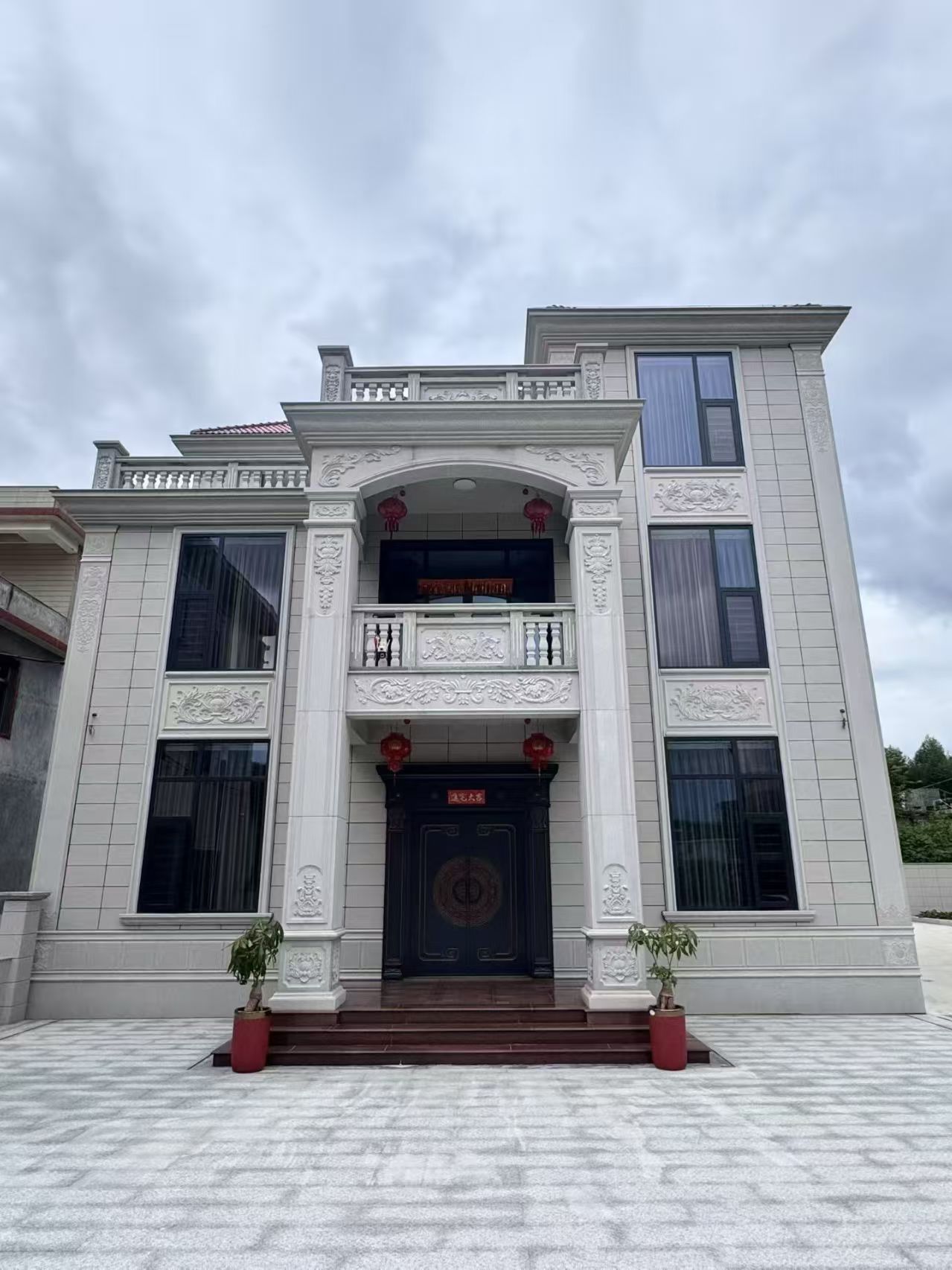 防城港 芝麻白石材别墅干挂案例展示