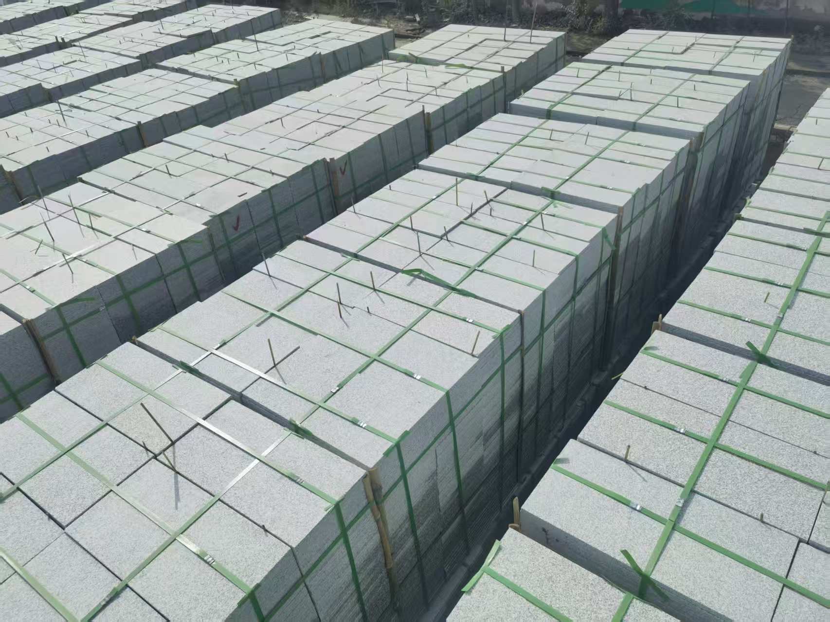 防城港 芝麻白1.8公分火烧300*600地铺，清仓大甩卖