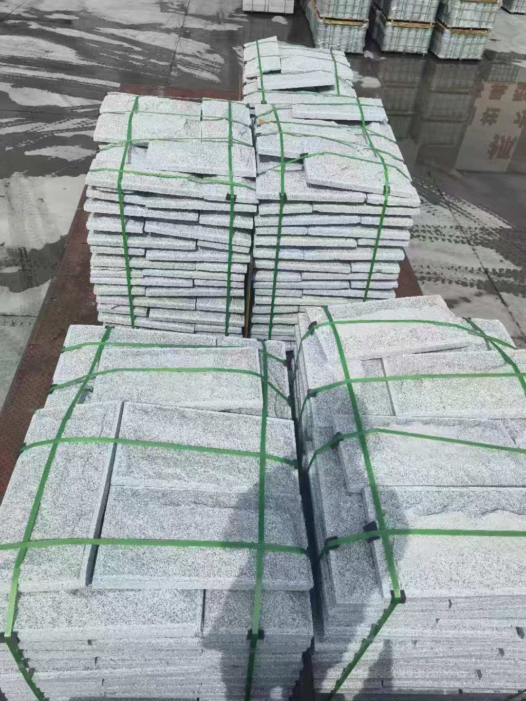 防城港 芝麻白蘑菇石装车出货