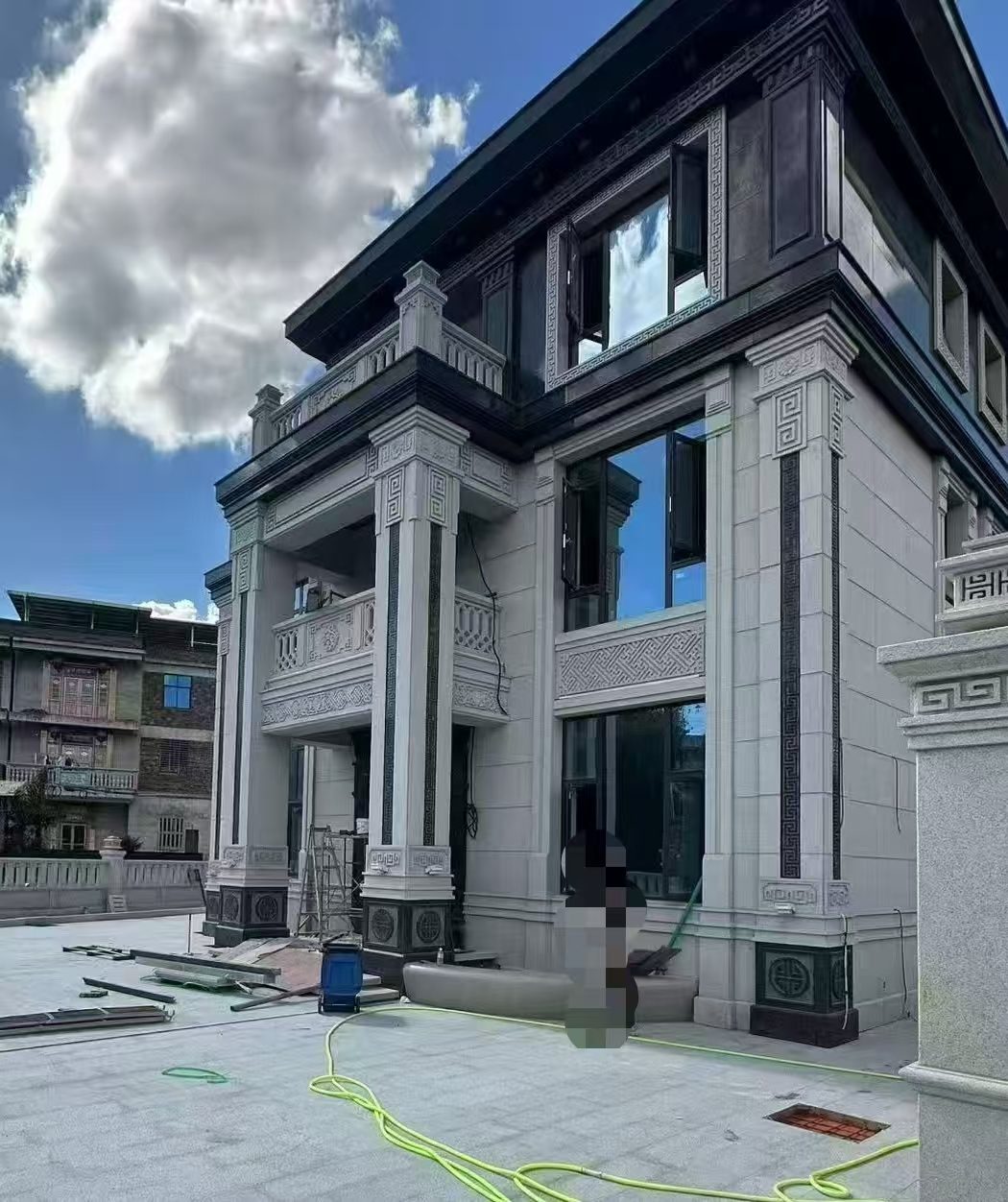 防城港 别墅干挂，芝麻白与芝麻黑完美配合